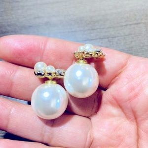 Pearl ball stud earrings